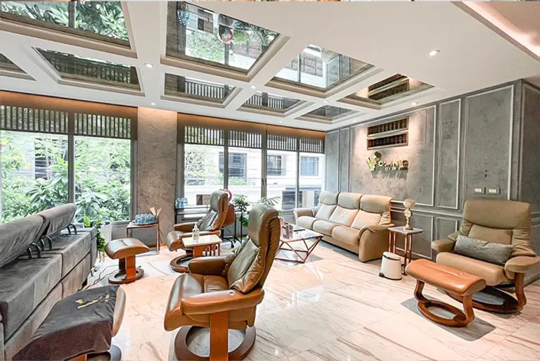 V-Clinic-Wellness-Center-สาขาทองหล่อ-(2)z-z1060887397457